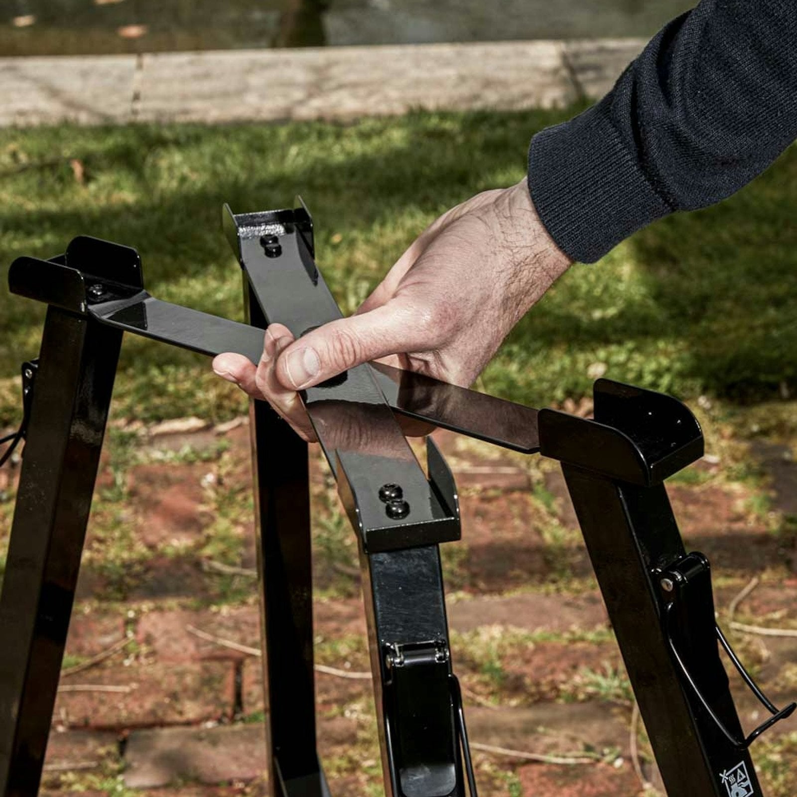 Foldable Stand for MiniMax Big Green Egg - Image 2