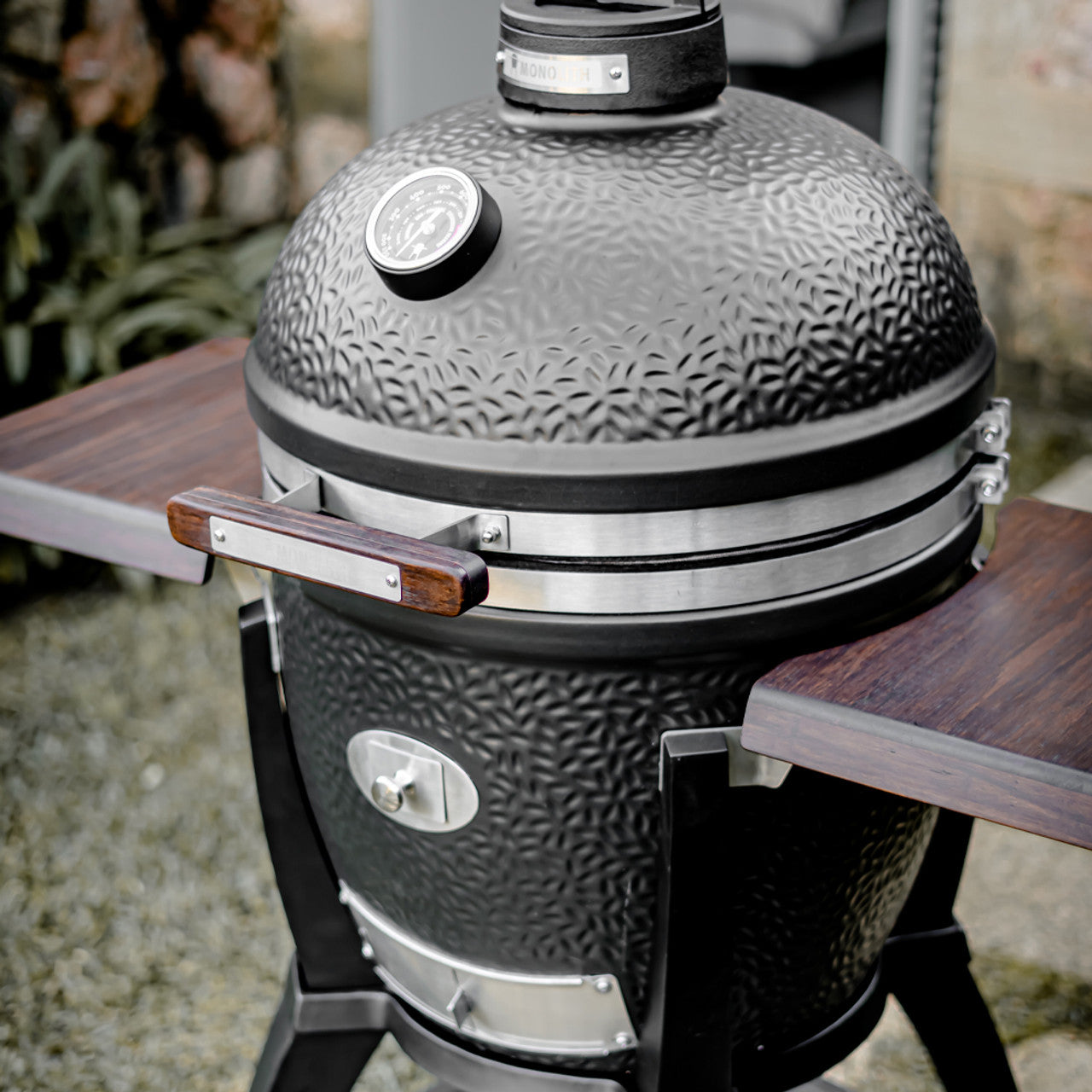 Monolith Avantgarde Classic Kamado Grill With Cart - Image 3