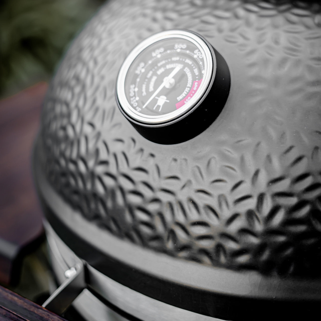 Monolith Avantgarde Classic Kamado Grill With Cart - Image 7