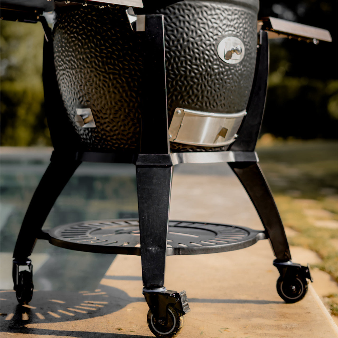 Monolith Avantgarde Classic Kamado Grill With Cart - Image 9